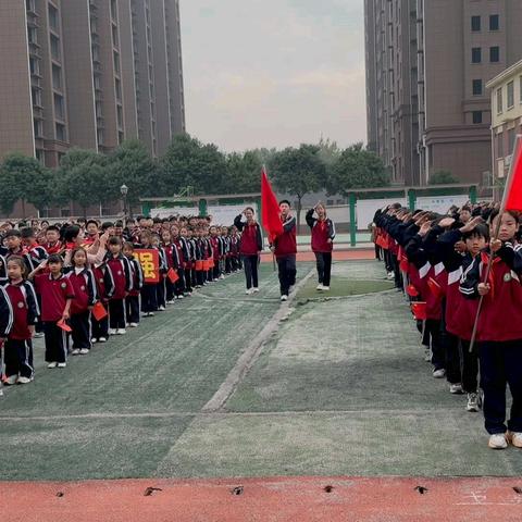 “领巾飘扬，童心向党”新城小学教育集团迎宾街校区少先队员入队仪式