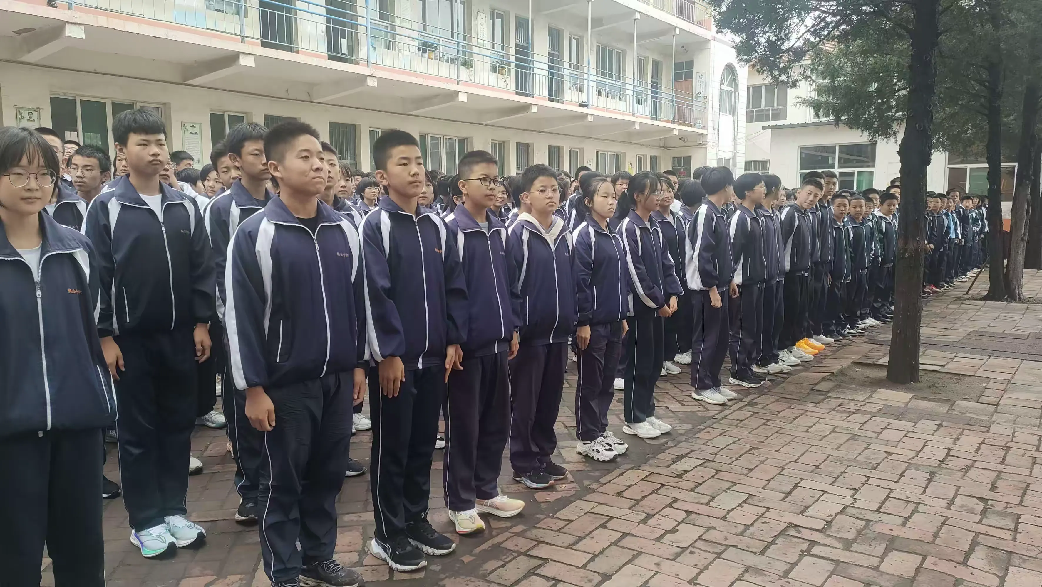 英杰中学9月25日升旗仪式