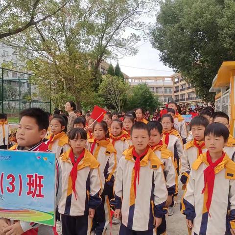 厉害了，我的少年！ 一一记2025年秋日校园运动会