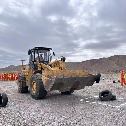 岗位大练兵         业务大比武——乌兰公路段开展技能竞赛活动