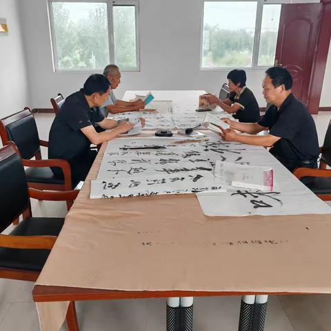 菏泽鲁西新区陈集镇马楼村开展“以书润心，以书相伴”全民阅读活动