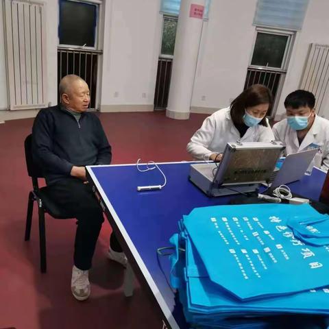 冬日暖心活动——演马村骨科义诊