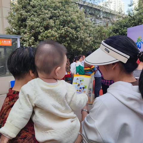 禁毒宣传进社区 防毒意识入民心