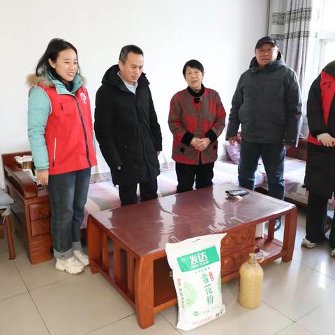 温情龙山，专业守护——龙山街道社工站新春走访纪实