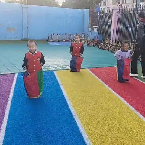 新建区迪启博幼儿园小一班第十三周学习与生活