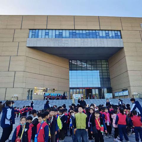 双慧幼儿园学文一班远足行——漯河城市展览馆