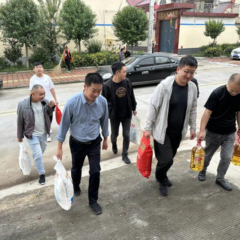 情满中秋 温暖慰问 ——新乡县机关事务中心开展中秋节前慰问活动