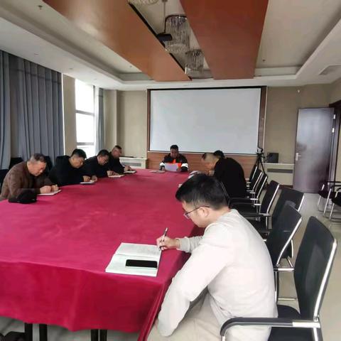 部门联动齐发力，精管善治促提升——青山区开展环卫精细化管理集中整治行动