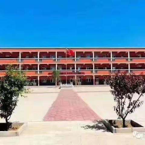 南地小学“学习二十大 争做好队员” 暨新队员入队仪式