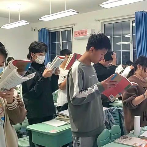 点燃学习激情 ，冲刺期中考试——101班十月大事记