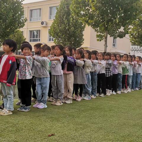 南柏舍中心小学—— 一年级(1)班开学一月总结