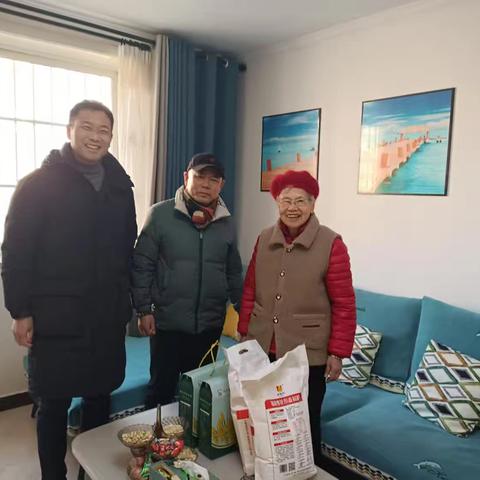 西台头村开展慰问老党员活动