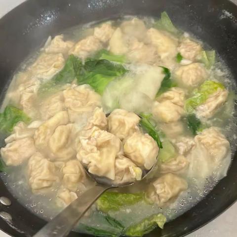 “美味时光，快乐共享” A1班生活馆美食制作活动之“钱袋馄饨”