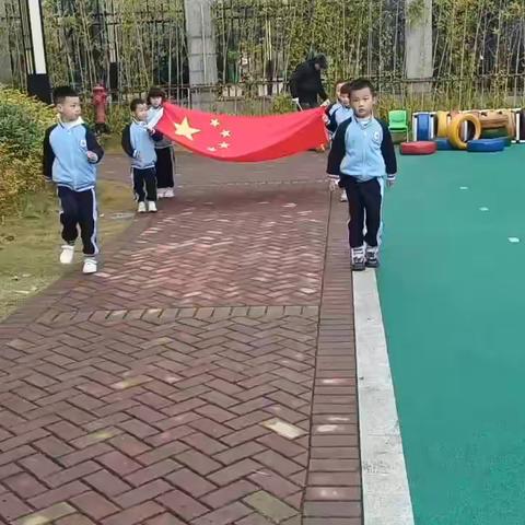 国旗下的讲话《我会保护自己》