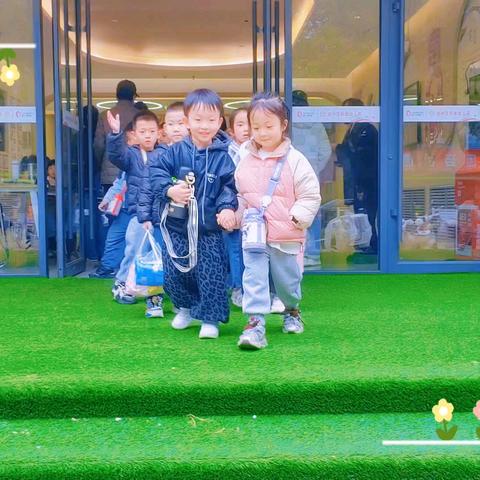 科教幼儿园太阳六班自然课——捉妖记遇上美味柿子