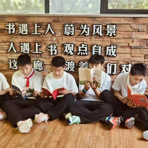 张润哲的小学毕业照
