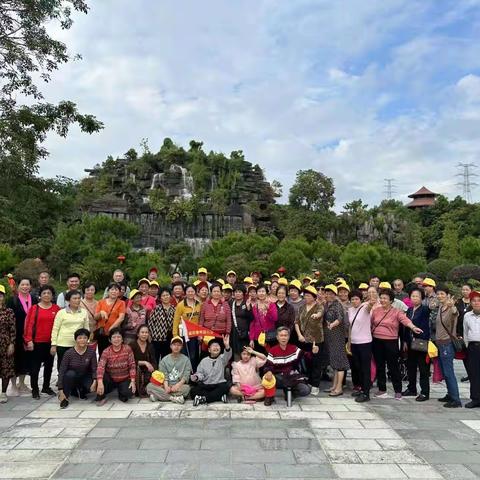 揭阳中山街道办事处东门社区老人组九九重阳，敬老节澄海一天游