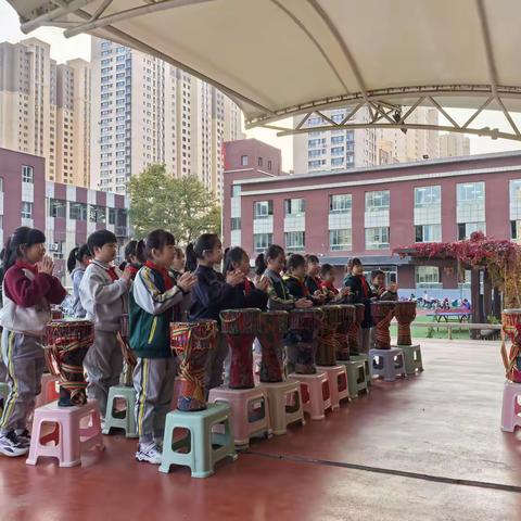 鼓点伴成长·期末展风采——万里小学第二课堂非洲鼓课程总结