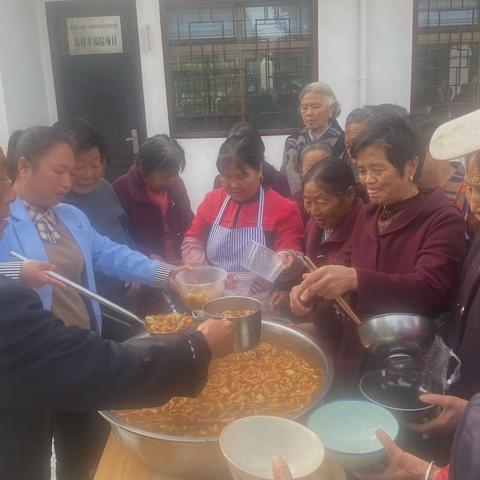 拳拳敬老心  暖暖夕阳红