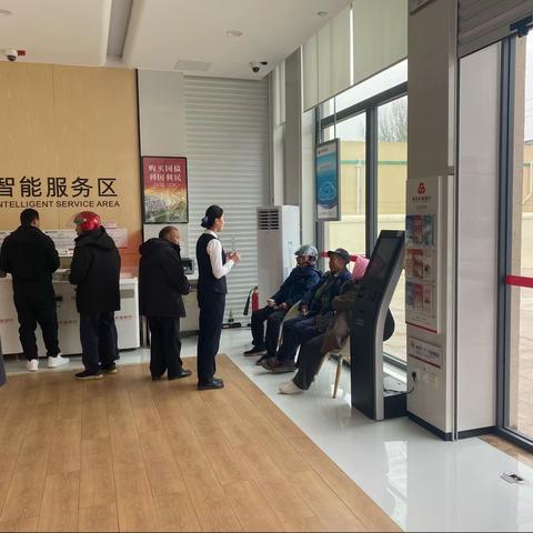 青岛农商银行莱西河头店支行南岚分理处开展防电信诈骗宣传活动