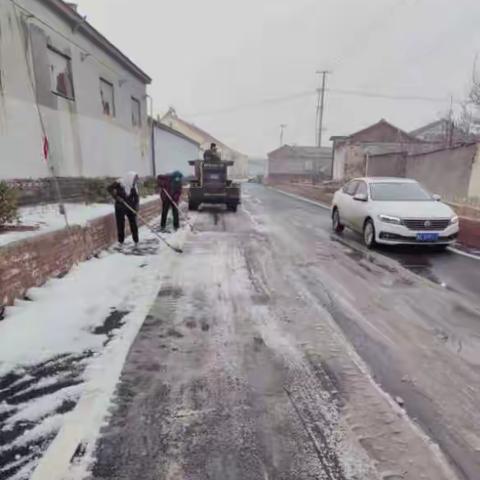 大雪天气道路安全第一