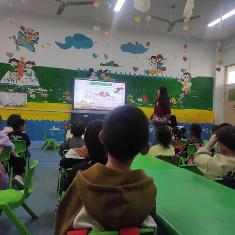 童心敬老，情暖重阳——西平中心幼儿园中一班重阳节活动