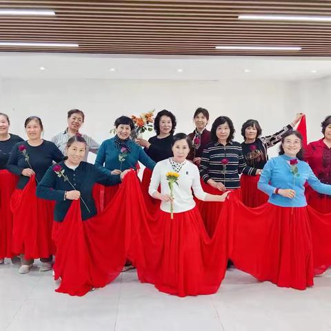 以爱为纽带，共赴温馨时光-兴隆街道兴盛社区计生协开展母亲节活动