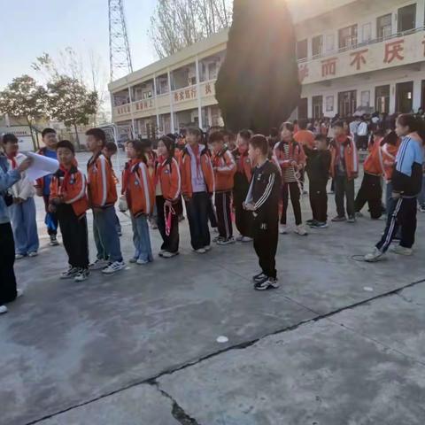 河下小学体质健康运动会                                       五二班