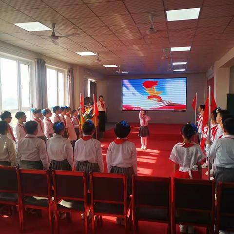 学会尊重 友善待人 ———新州第三小学五（3）中队国旗下展演活动