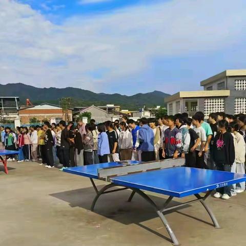 冯店乡：﻿开展校园地震应急演练 提高师生应急自救能力