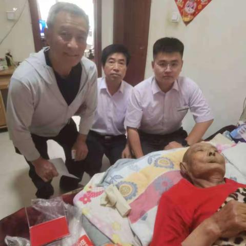 金融服务行万里，服务到家暖人心