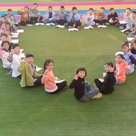 丰富多彩的校园生活——恒山学校三二班