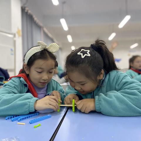 云苑路小学三年级橙黄科学课程《植物的生命旅途》剪影