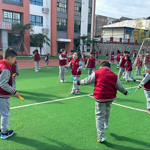 【宝小·双减】跳出“绳”彩飞扬