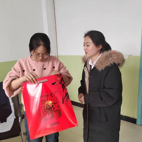 靖远县支行春节前期为合作单位上门开展金融知识宣讲活动