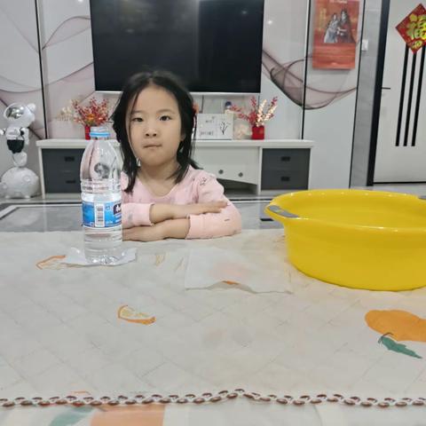 科学小实验《扎不破的纸》