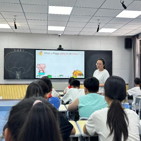 【教研】“跟着名师学上课”——龙驹中心小学“每周一课”教研活动