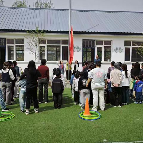 “运动相伴，亲子同行，快乐成长” —后擦岭小学幼儿亲子运动会和一二年级趣味运动会活动纪实