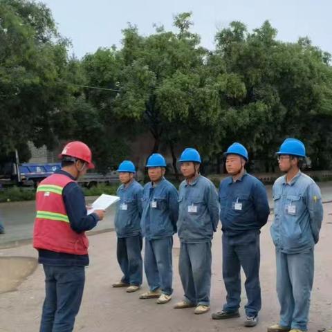“人人上讲台”“一月一主题”安全活动纪实