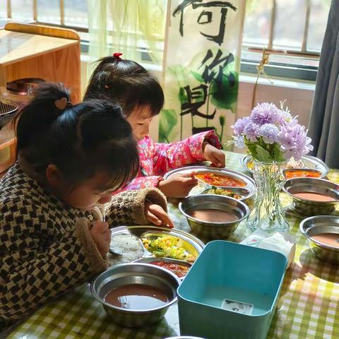 峄城区第三实验幼儿园——中二班之用餐时光