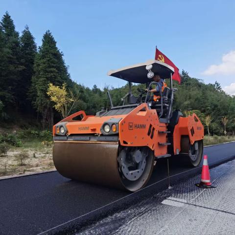 建宁、宁化县省际通道项目进入路面主体施工阶段