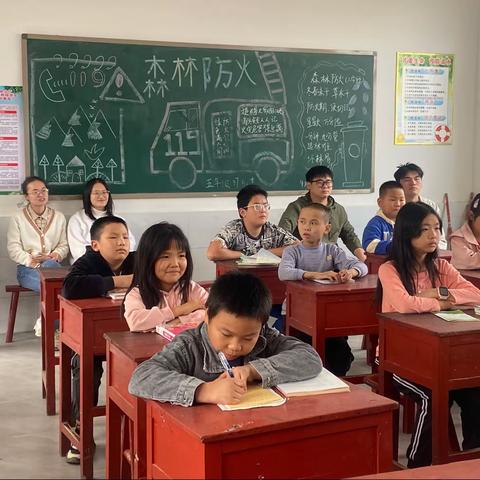 书香浸润人生  阅读助力成长———记白竺小学学生阅读介绍汇报活动