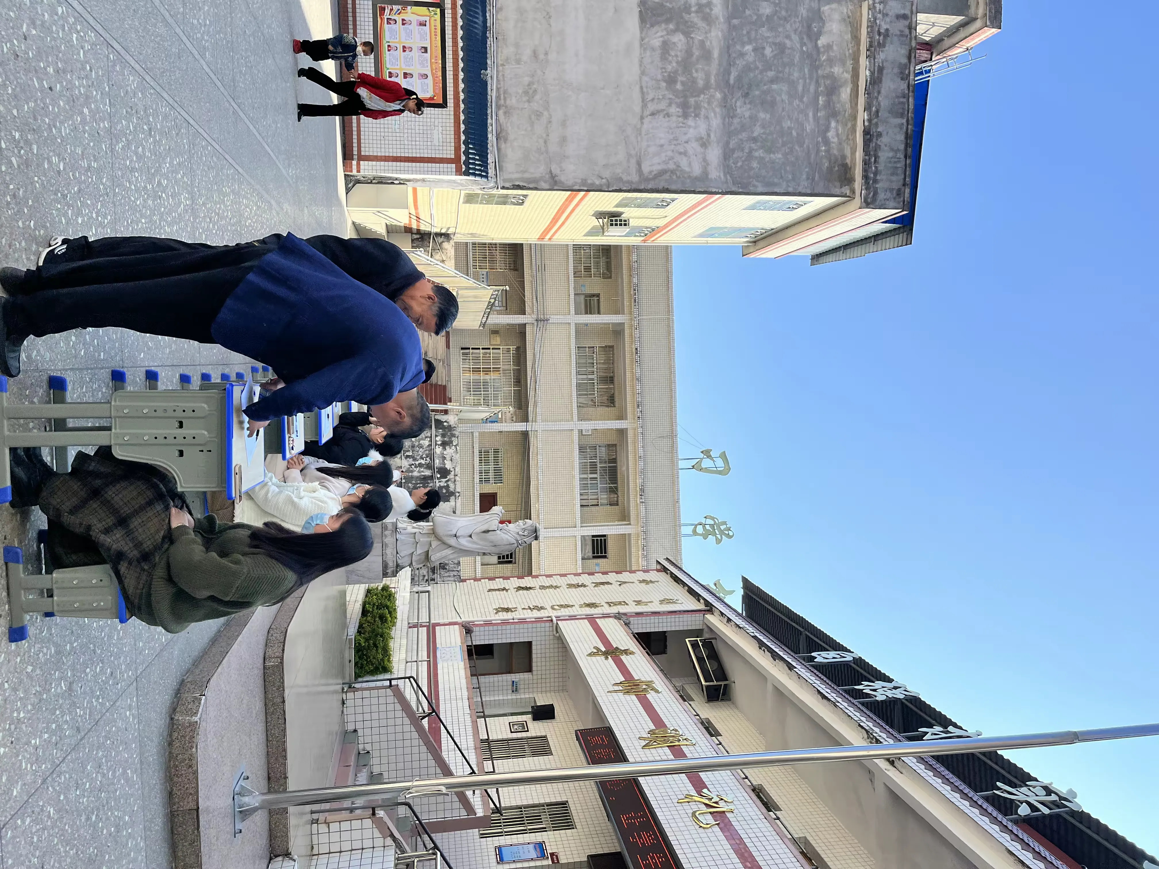 家校同心,让学生平安,健康成长