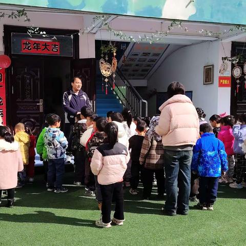 开展安全演练筑牢安全底线-营盘镇中心幼儿园消防应急疏散演练纪实