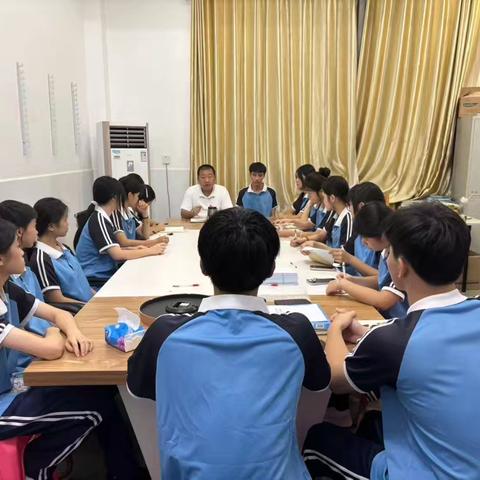 环保系学生会组织开展新学期“工作会议”主题活动