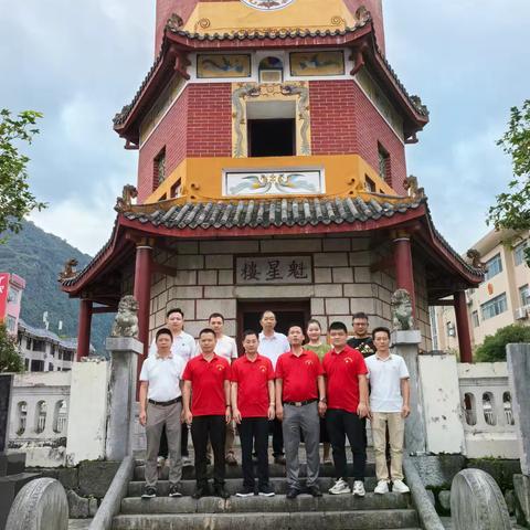 【商会党建】缅怀先烈 不忘初心、牢记使命—南宁黄石商会开展《传承红色基因·凝聚奋进力量》七一建党节主题党日活动！