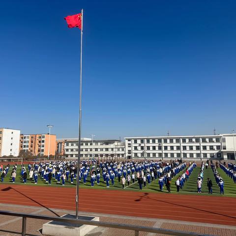 安全演练，筑牢防线——辽河油田高采学校安全应急疏散演练