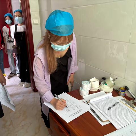 清流县李家中心小学召开校园食品安全工作现场办公会