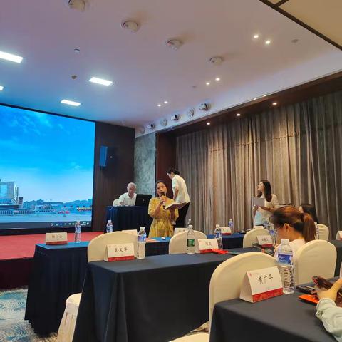 聆听中考统一命题下的应对策略专题讲座：一场重塑教学认知的旅程