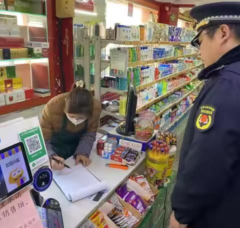 市南区综合行政执法大队江苏路街道中队：节前物价大检查 保“价”护航迎新年